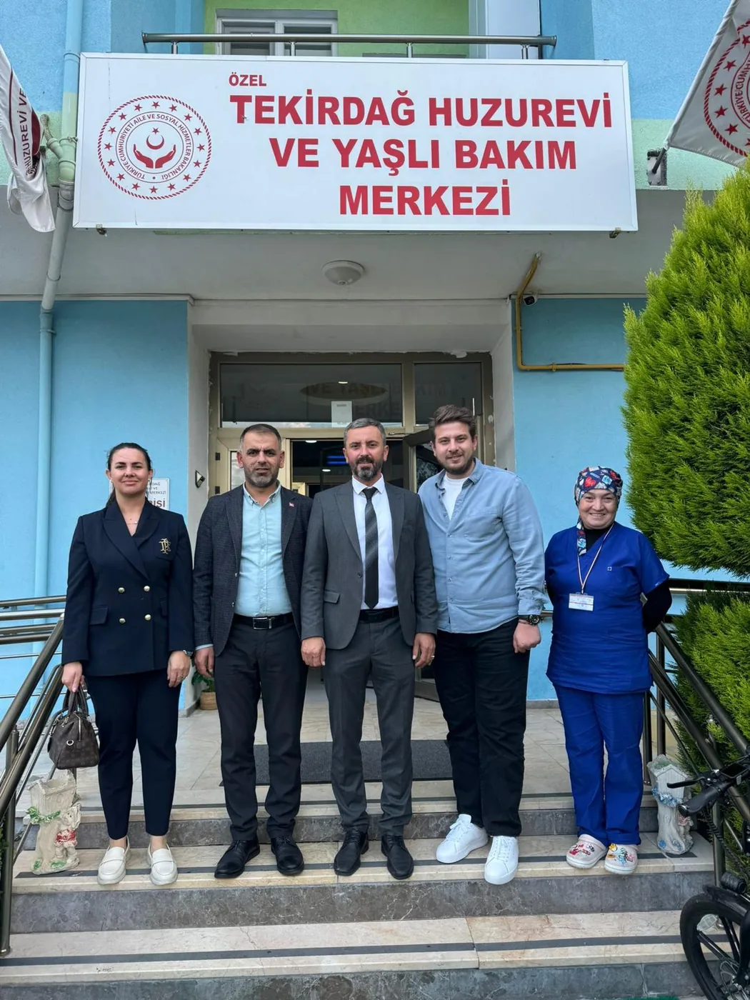 Özel Tekirdağ Huzurevi girişinde ekip